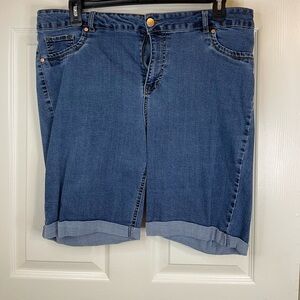 D. Jeans bermuda shorts